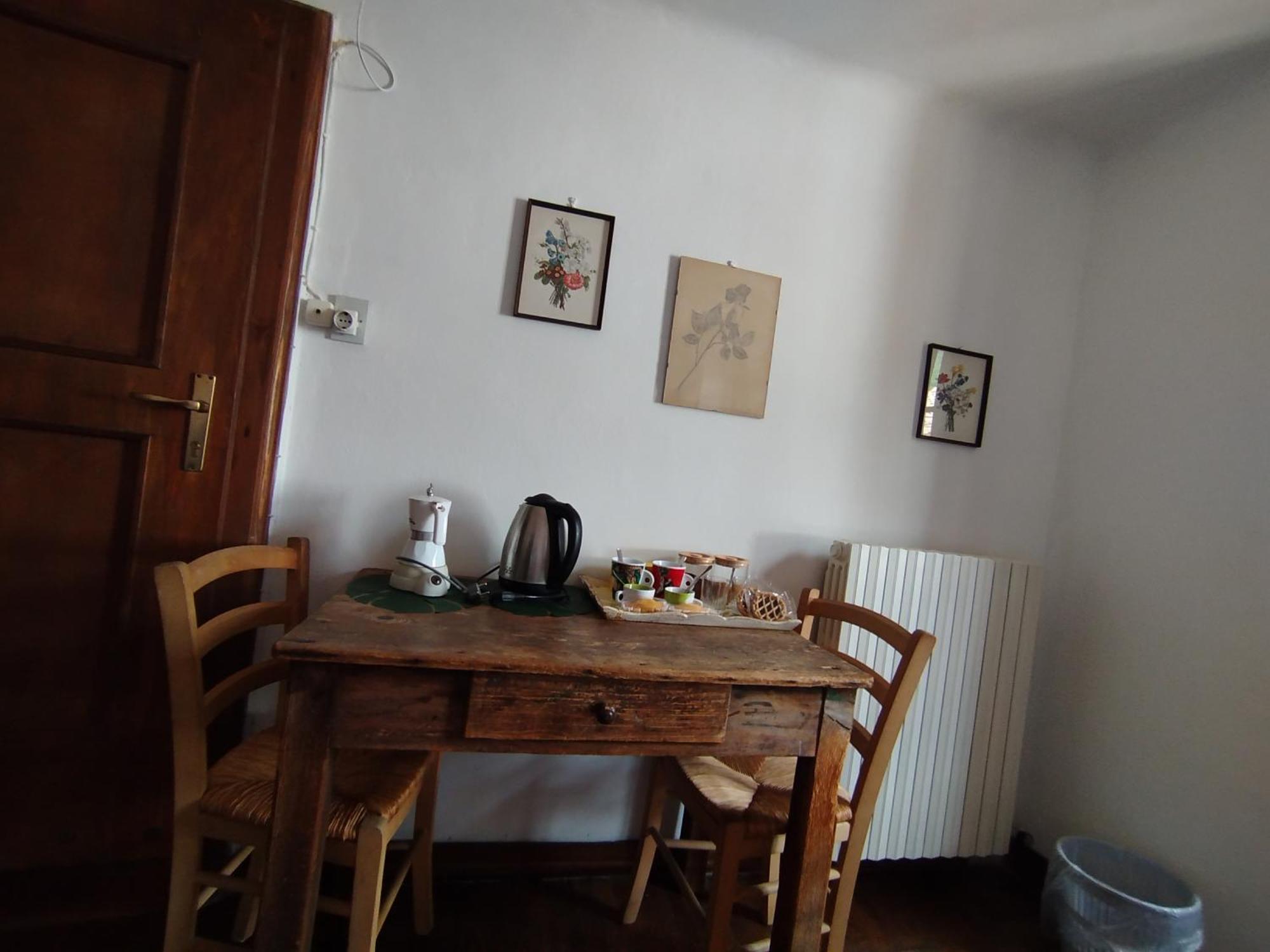 La Corte Del Poeta Arcumeggia Zimmer foto